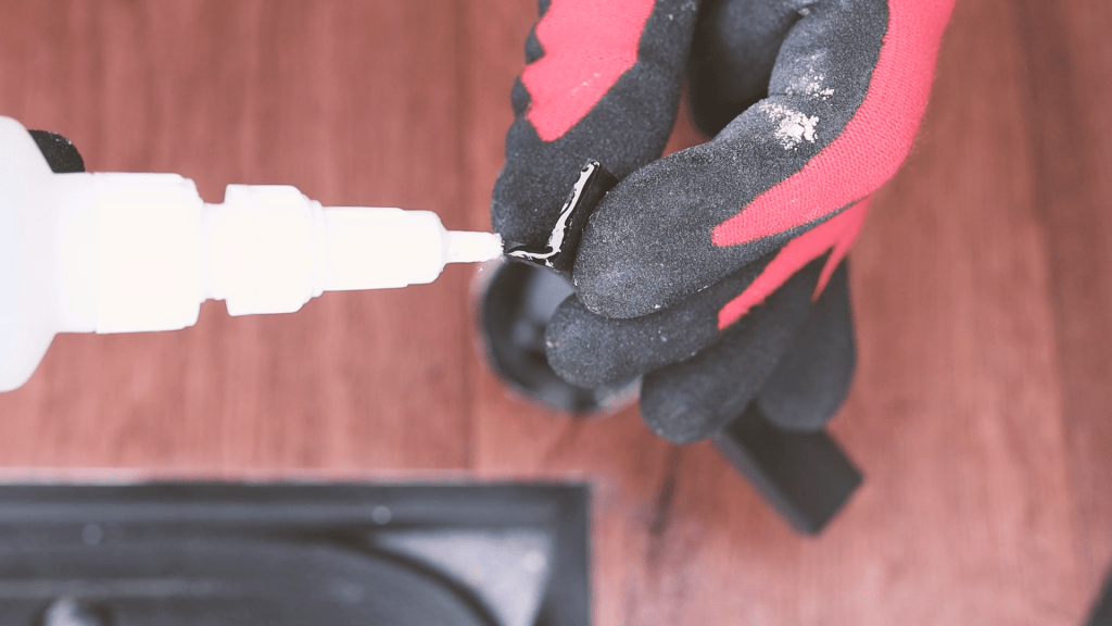 Applying superglue to the L-section edge