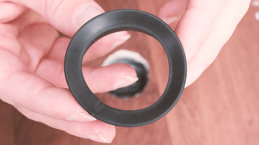 The finished rubber ring for the second hole