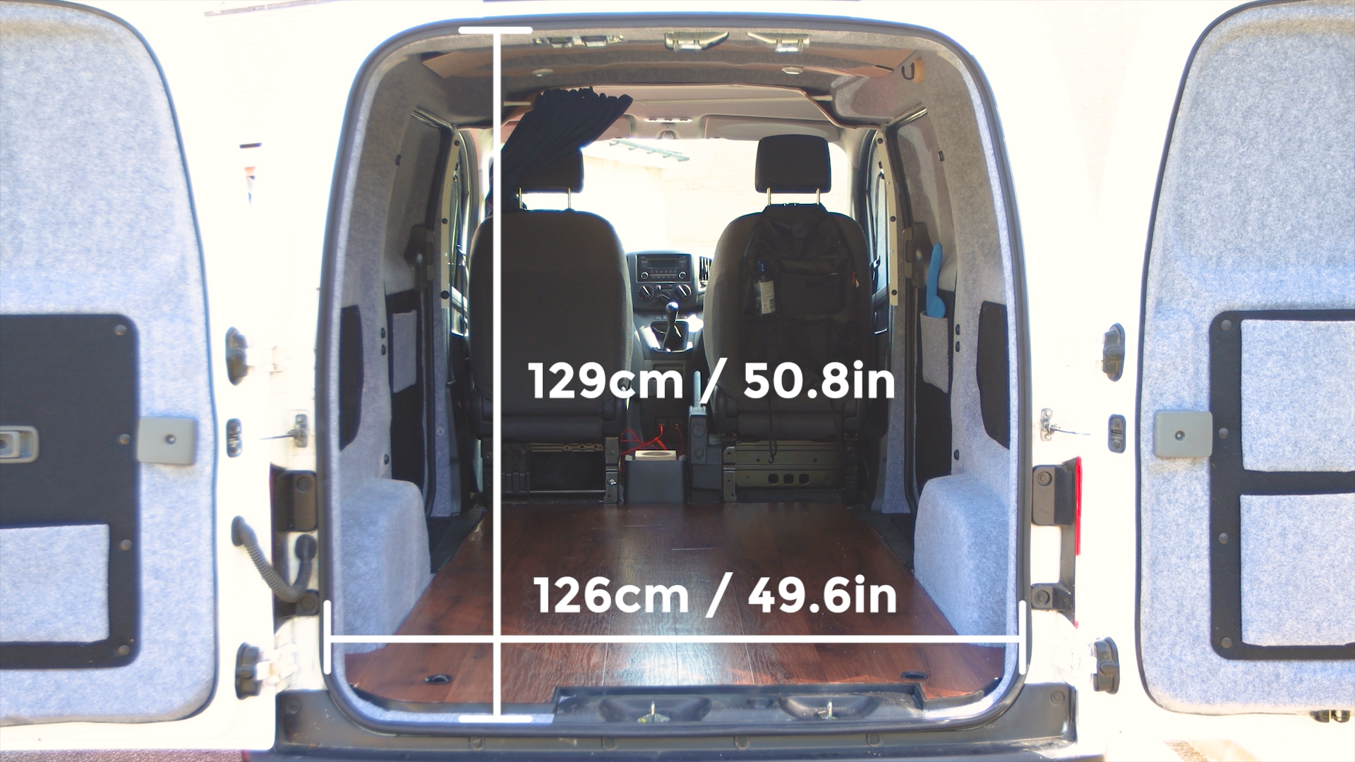 Nissan NV200 van back doorway with dimensions