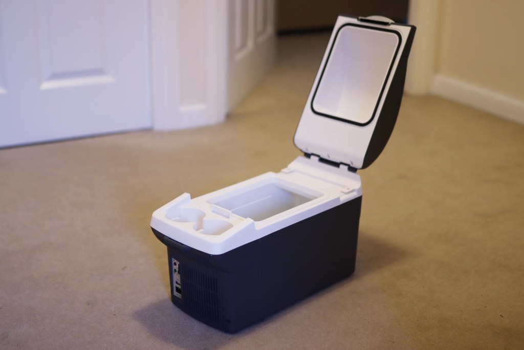 Installing A Halfords 8 Litre Electric Cool Box In A Nissan NV200 The