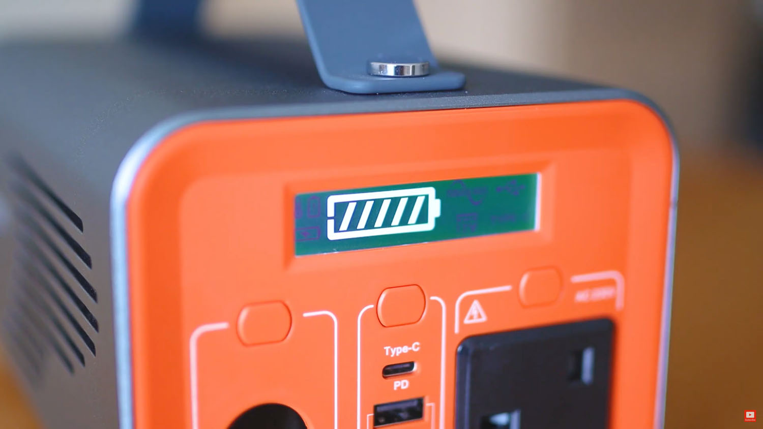 Novoo portable battery power pack screen