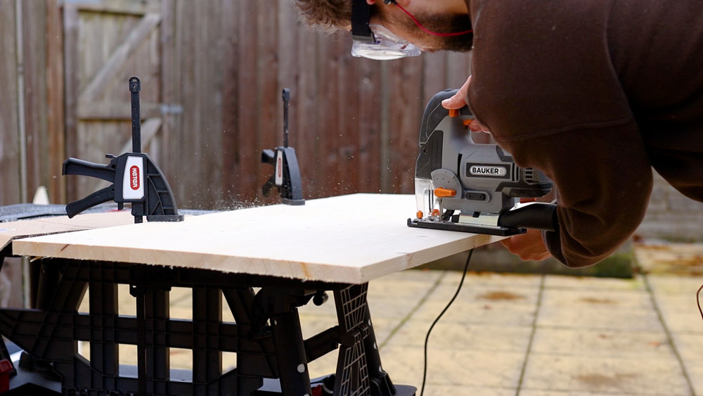 Cutting the side pieces out with a jigsaw