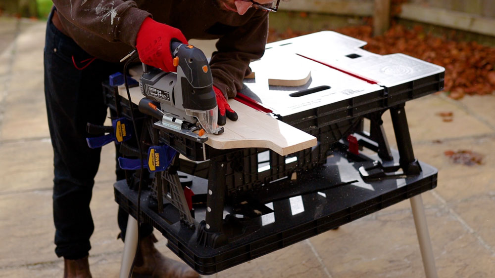 Cutting the top shelf with a jigsaw