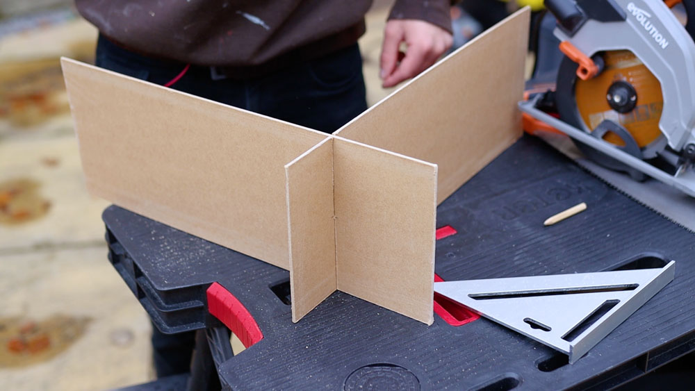 Checking the joins of the draw dividers