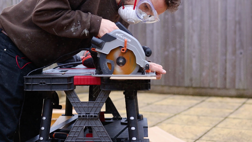 Making more cuts with the circular saw