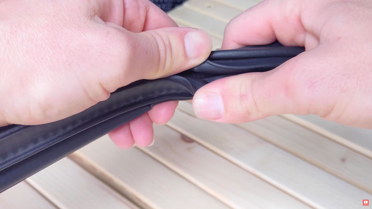 The flexible rubber door seal with metal in