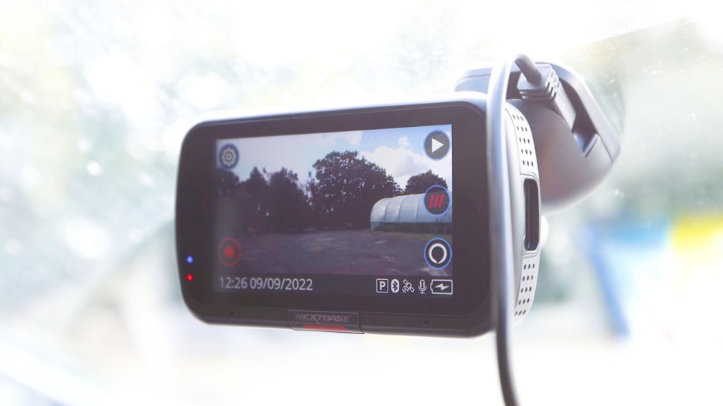 The Nextbase 622GW dash cam after polarising filter is applied