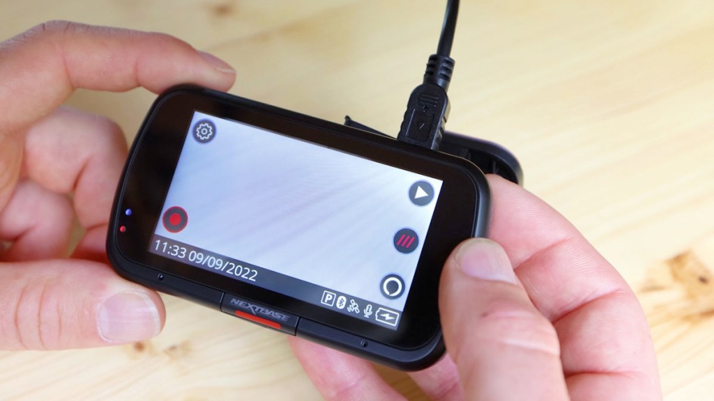 The screen of the Nextbase 622GW dash cam