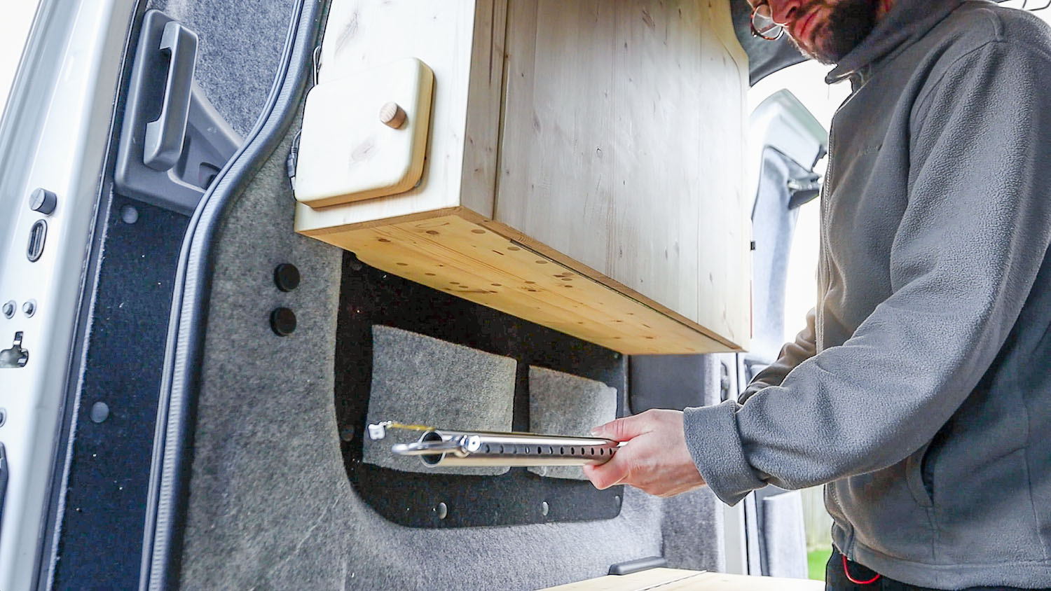 Choosing a location to store the door bar