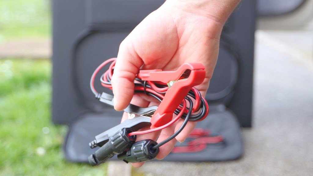 MC4 Connectors and cable for the AllPowers SP-033 200W folding solar panel