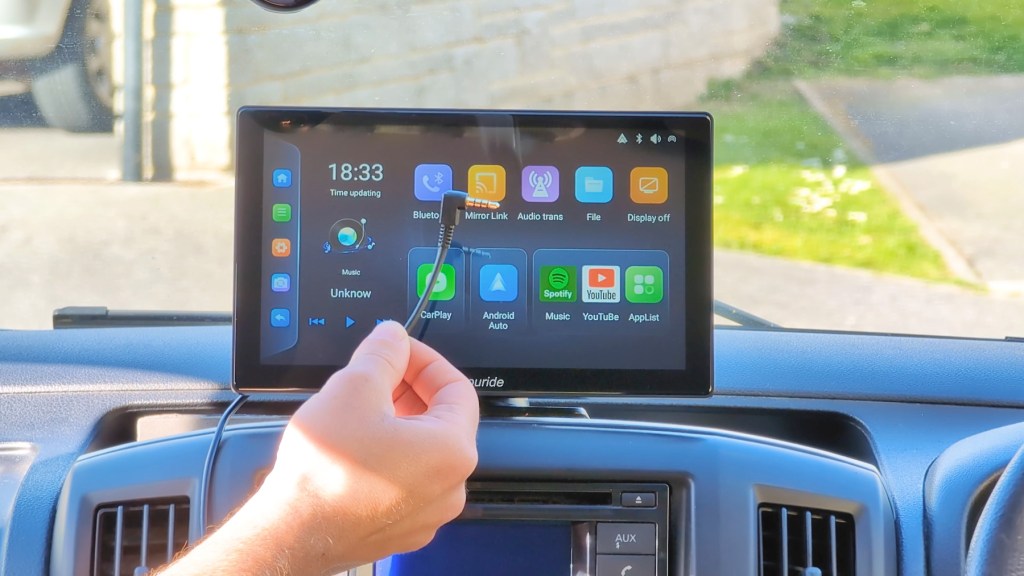 3.5mm AV out AUX port on the Carpuride W901 Plus