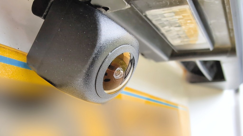 Carpuride reversing camera lens close-up