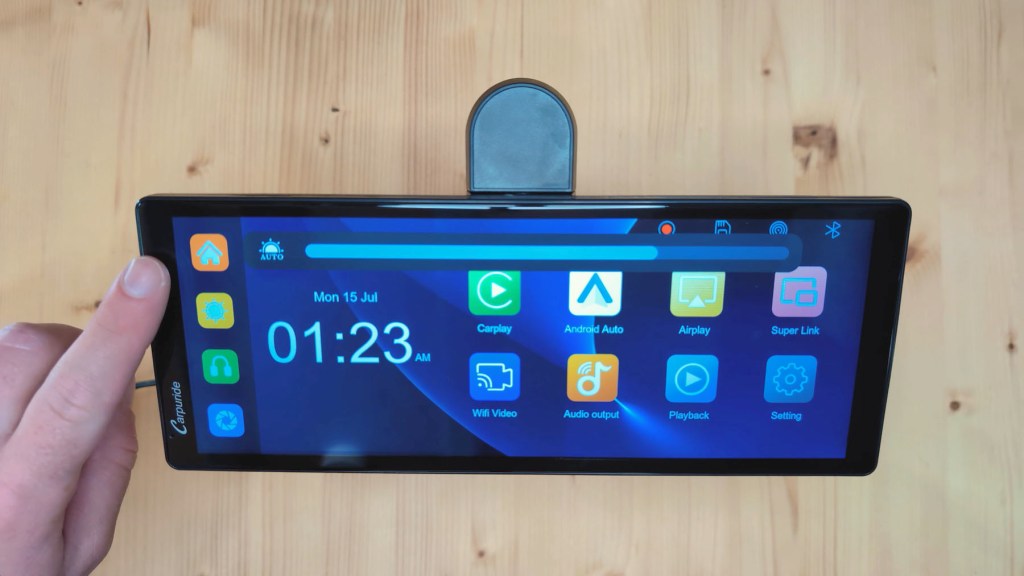Carpuride W903 auto screen brightness