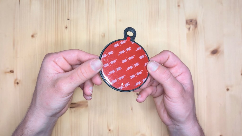 Suction cup mounting plate