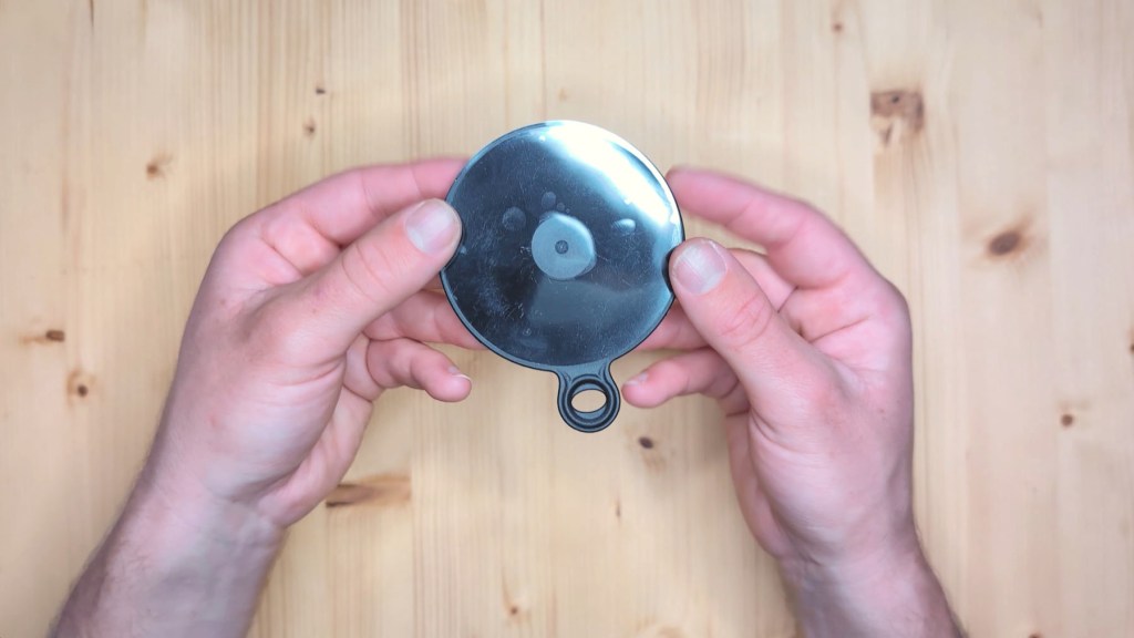 Suction cup mounting plate