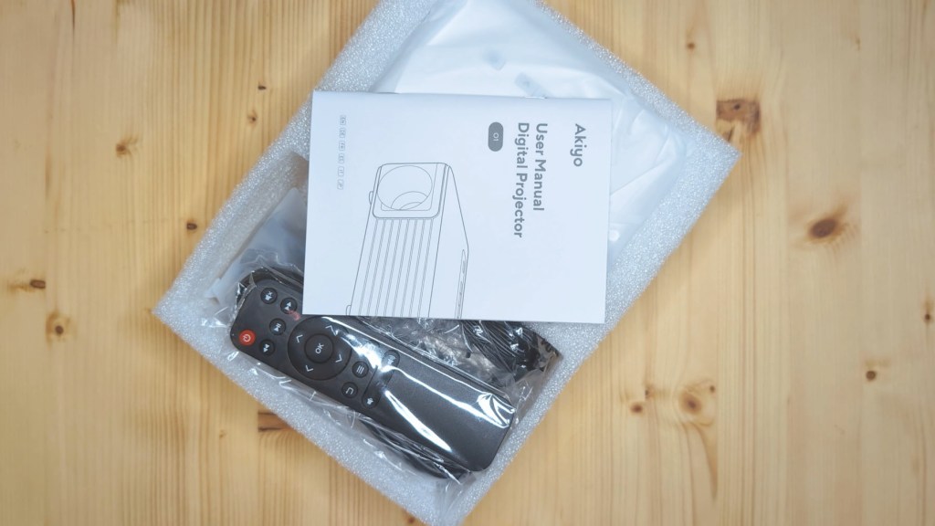 Inside the Akiyo O1 projector box