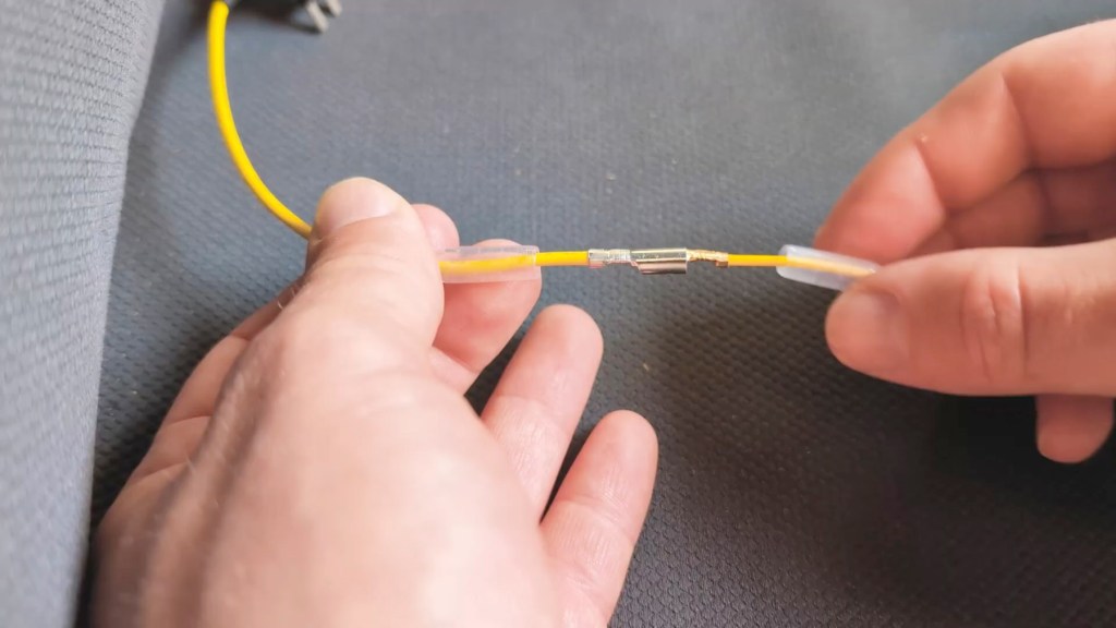 Connectors of the hardwire kit