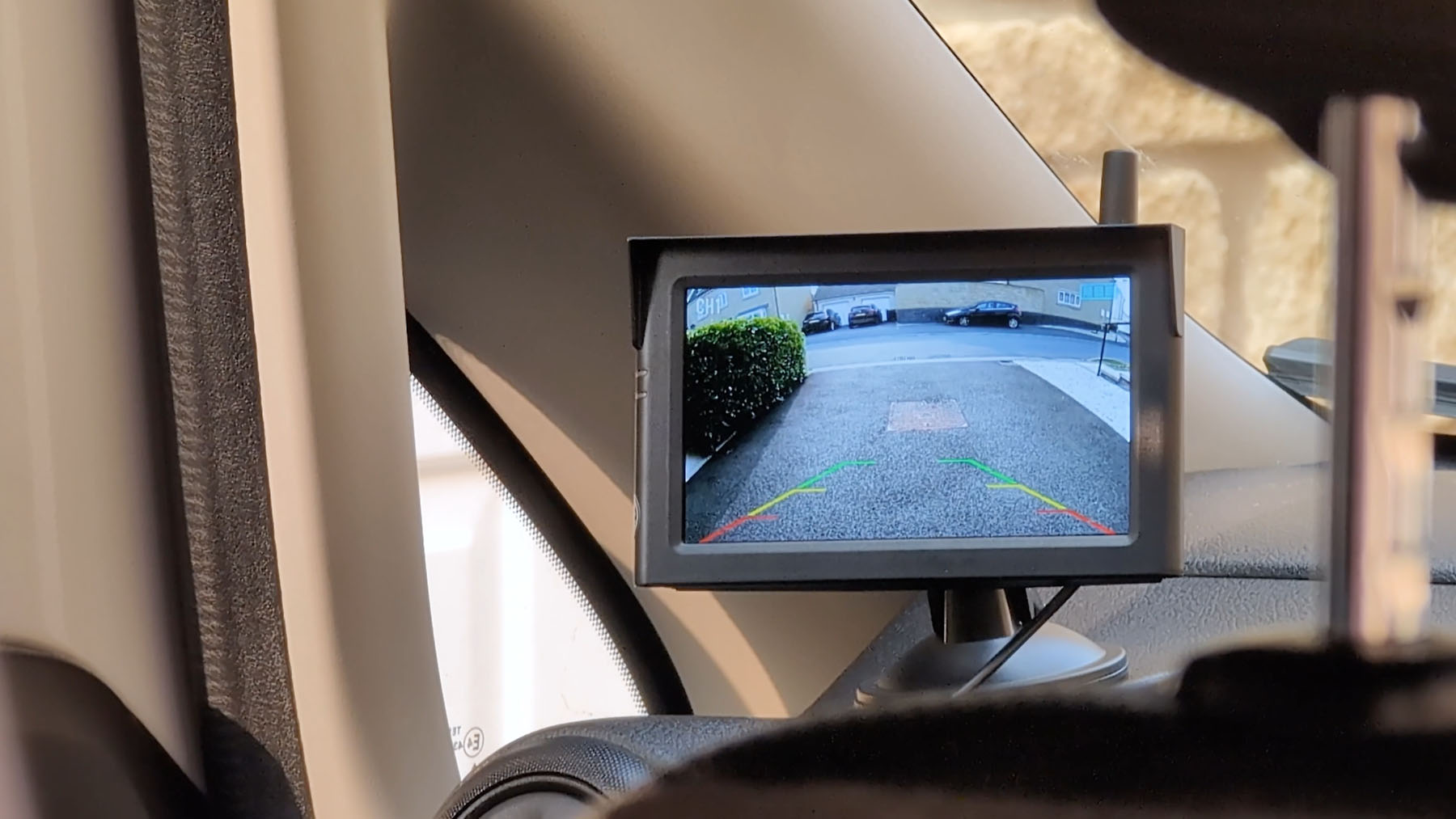 No Wiring Needed: Foxpark S1 Solar Wireless Backup Camera&nbsp;Review