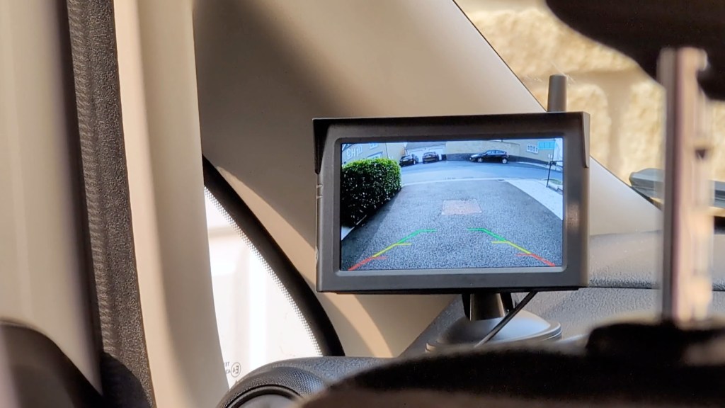 Foxpark S1 solar rear view camera screen