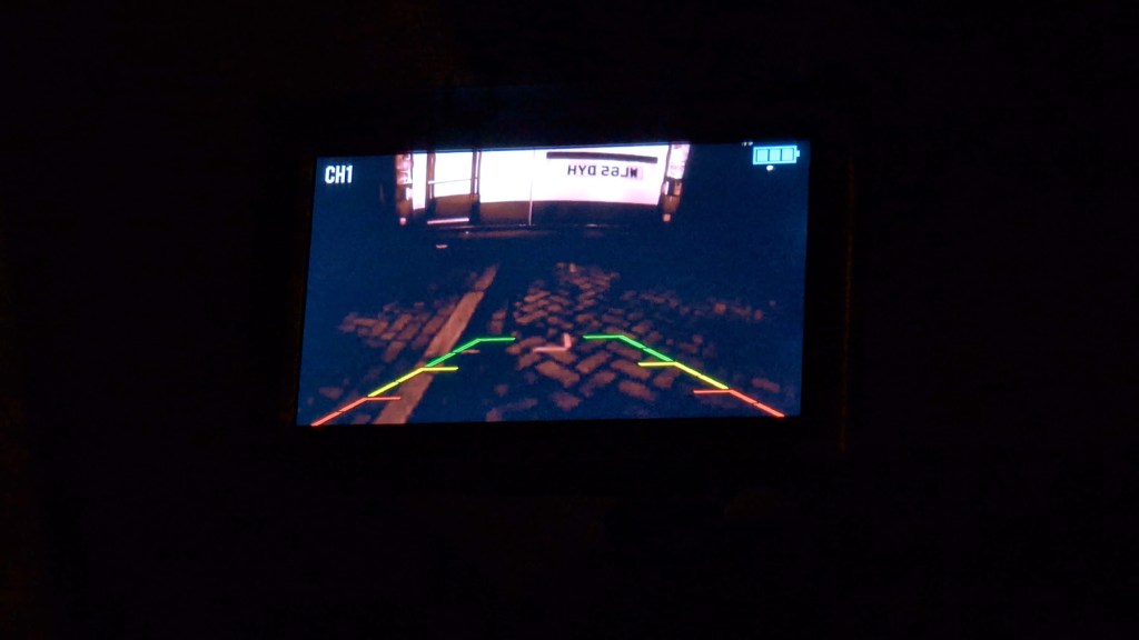 Foxpark S1 wireless reversing camera at night