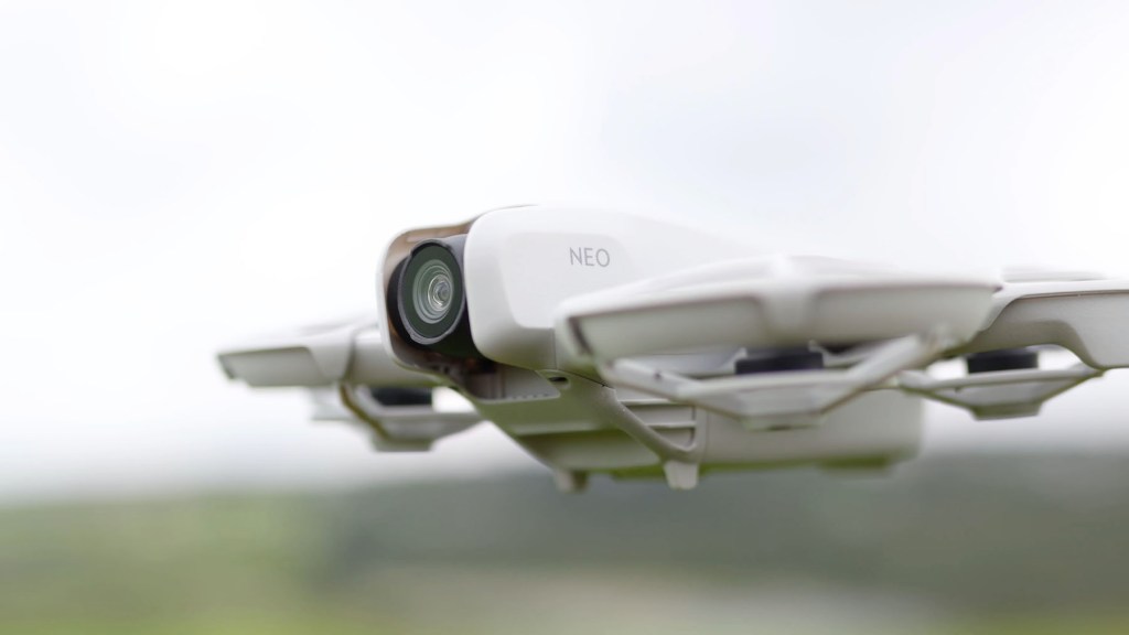 DJi Neo mini pocket drone with camera