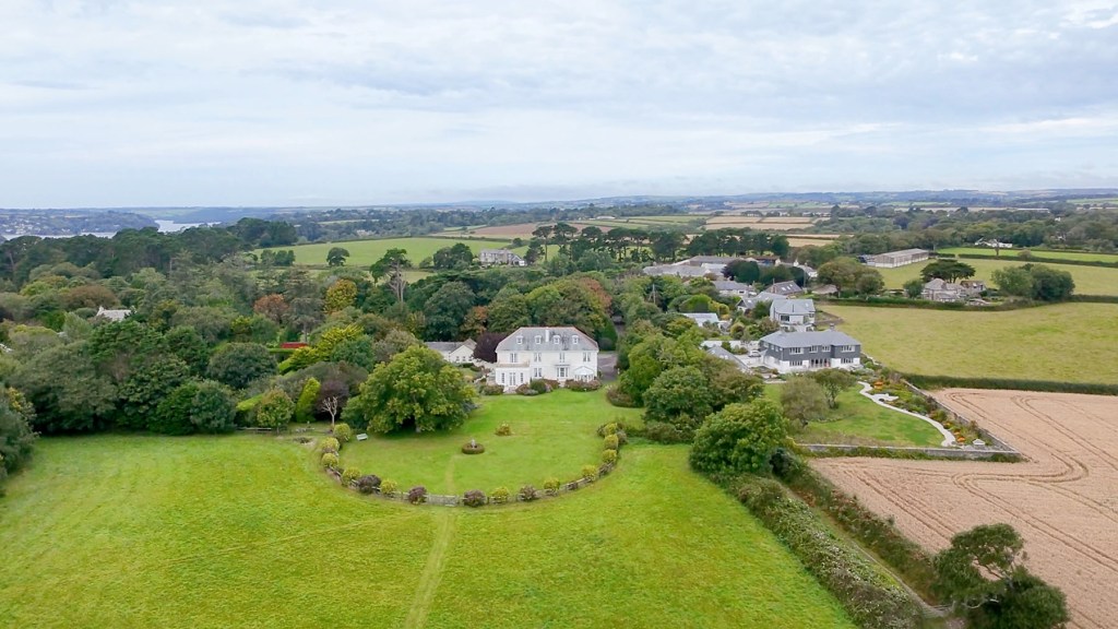 Screengrab from DJI Neo 4k Footage