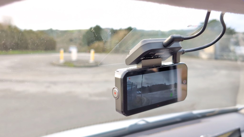 Akeeyo EYES 2k dash cam with AI